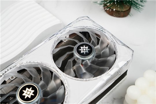 影驰 RTX 4080 SUPER评测：不仅游戏，还有更多AIGC等你体验！(图12)